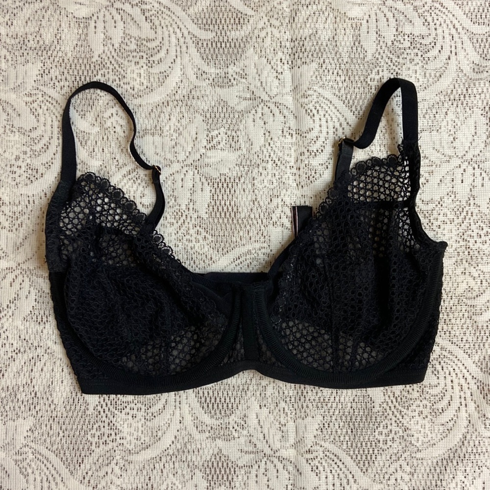 Victoria’s Secret Black Sheer Bra (fits like 32DD)  32DDD